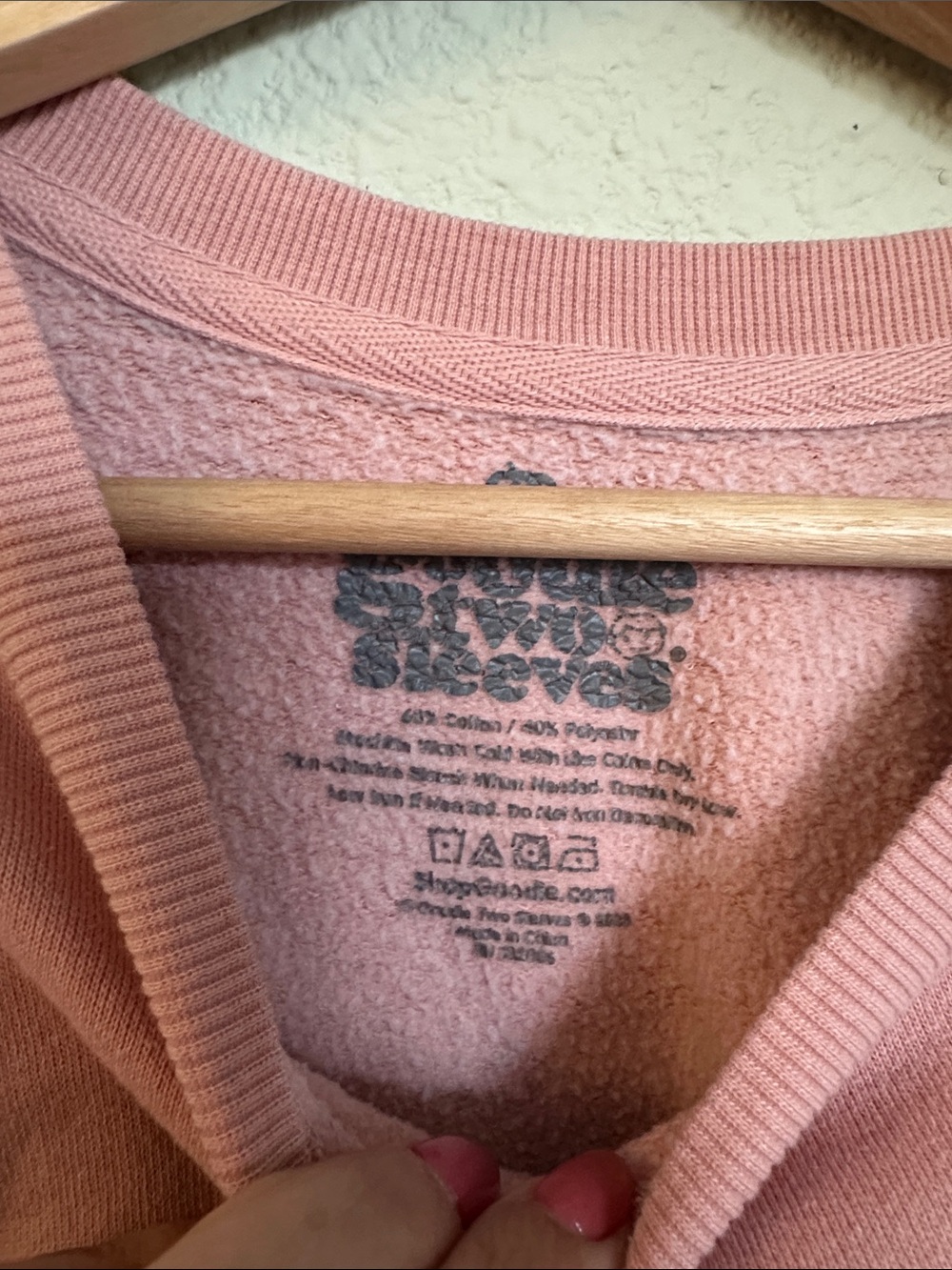 Vintage-Inspired Pink Graphic Sweatshirt - Wild West - Picture 2 of 2
